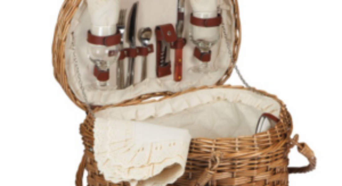 Boxed Bites and Other Essentials For the Perfect Picnic Date